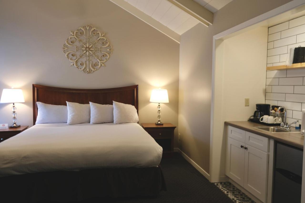 Golden Haven Hot Springs Hotel Calistoga Exterior photo