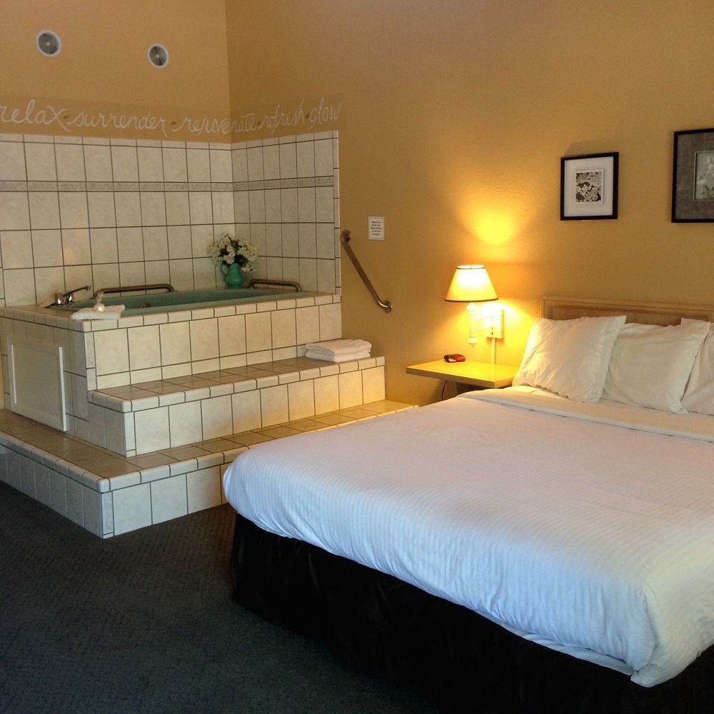 Golden Haven Hot Springs Hotel Calistoga Exterior photo