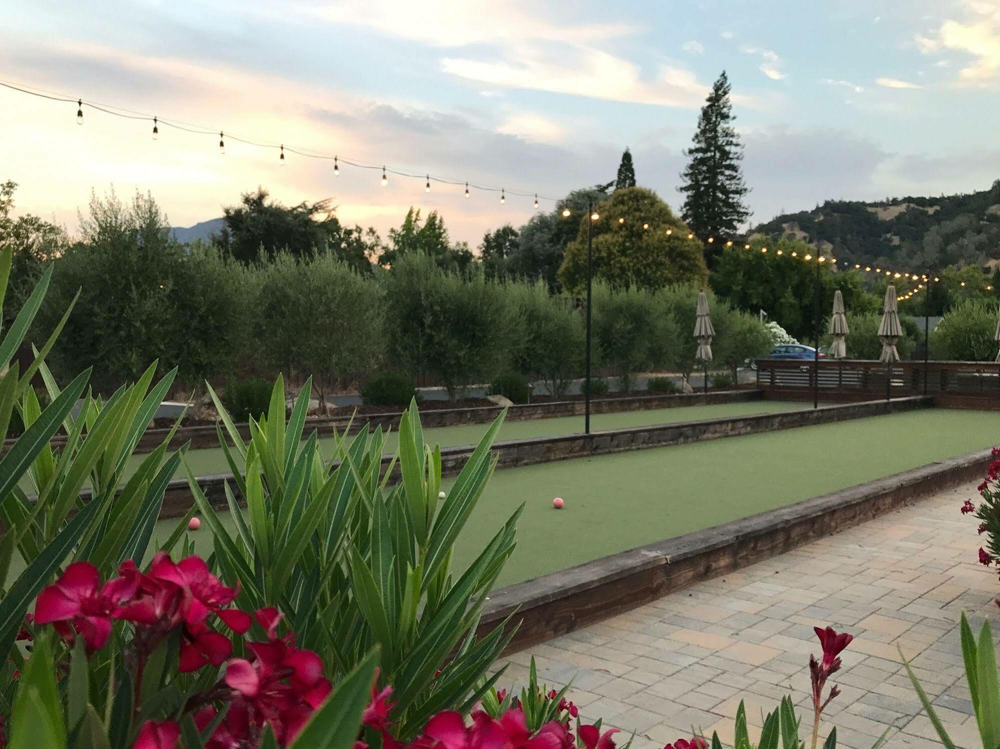 Golden Haven Hot Springs Hotel Calistoga Exterior photo