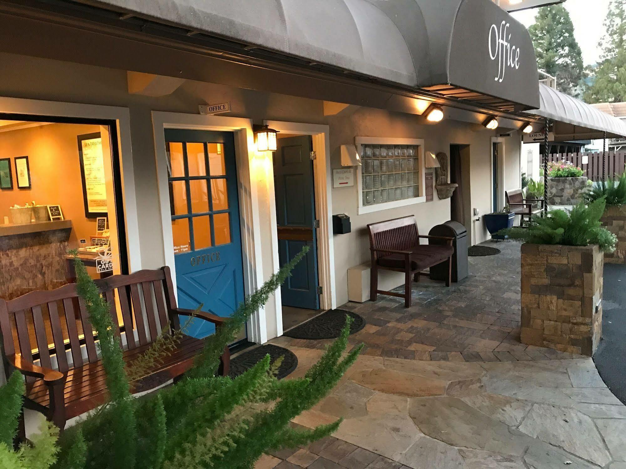 Golden Haven Hot Springs Hotel Calistoga Exterior photo